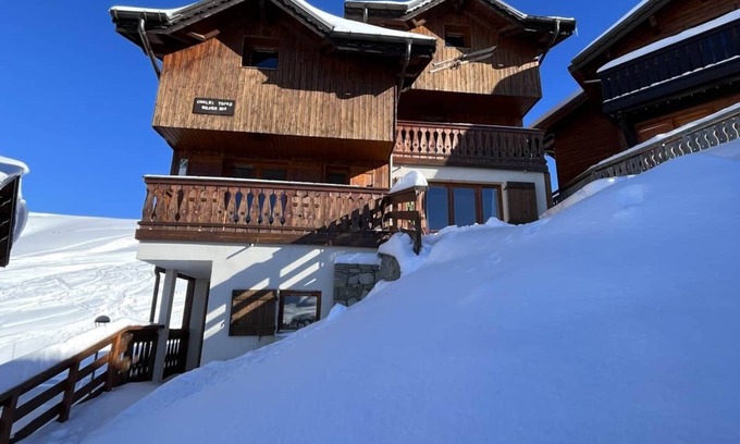 Plagne Soleil Chalet De Ski | Chalet Topaz sur les Pistes avec Neige Garantie