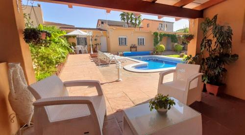 Santa Oliva Maison | Chalet vacacional con piscina privada y barbacoa