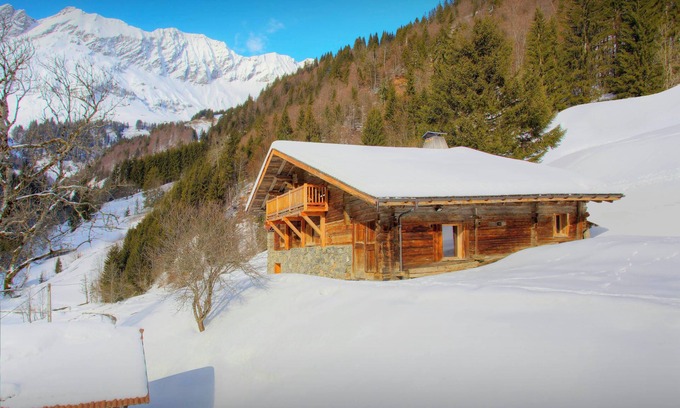 La Giettaz Chalet De Ski | Chalet Victorina - base alpine moderne pour 12, belle vue - OVO Network