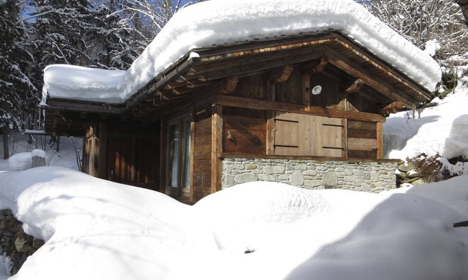 Les Houches Chalet De Ski | Chalet Vieux Bois: Haut de Gamme, Charme, Confort (Sauna), Vue, Riviere & Foret