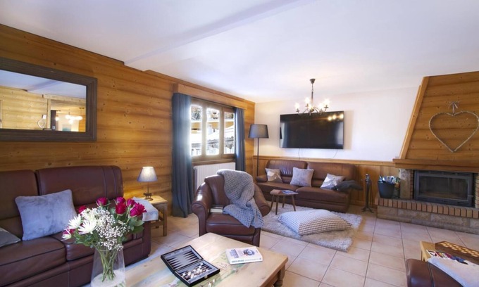 Les Deux Alpes Chalet De Ski | Chalet, wifi, 1.o piso, terraza, balcón, chimenea o estufa a leña, parking, tv, local para esquís