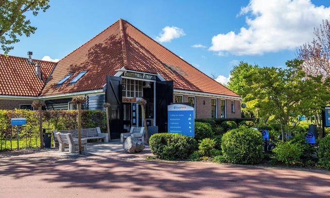 Velsen-Zuid Maison | Chalet with 2 bedrooms and a terrace
