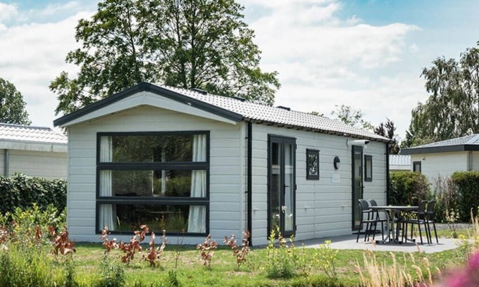 Dordtse Biesbosch Chalet De Ski | Chalet with 2 bedrooms and terrace