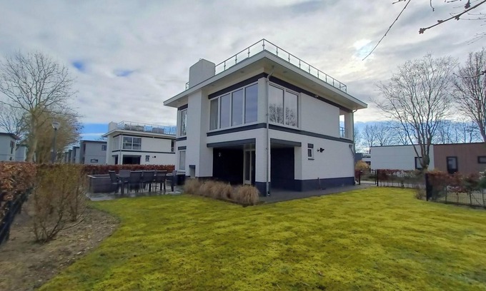 Hulshorst Maison | Chalet with 4 bedrooms and a terrace