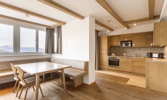 Sonnenalpe Nassfeld Appartement | Chalet avec vue sur la montagne