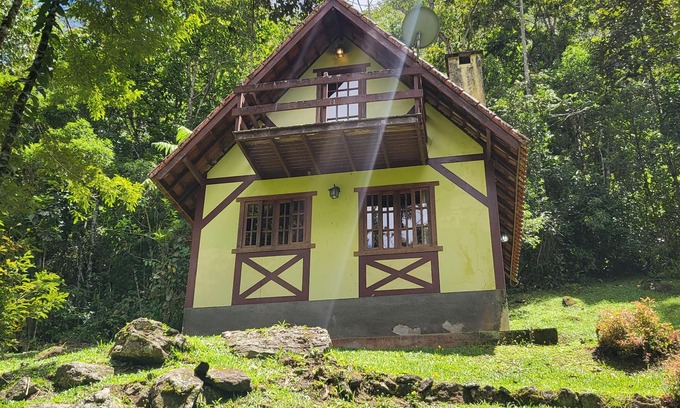 Nova Friburgo Chalet De Ski | Chalet with private waterfalls