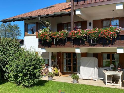 Burgberg Appartement | Chaletwohnung Alpenglück