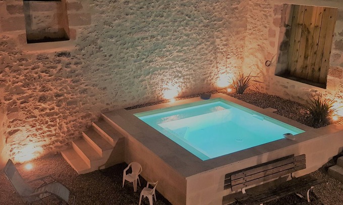 Mauriac Maison | Chaleureux, intimiste, proche de ST EMILION, 6 à 8 personnes, équipement Bébé,