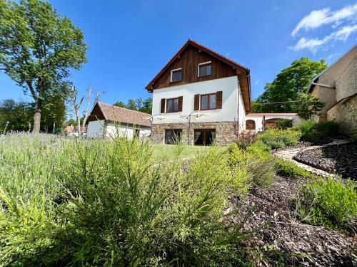 Straskov Maison | Chalupa nad rybníkem
