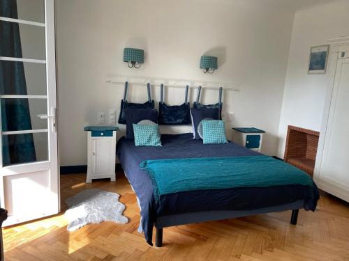 Labouheyre Maison | Chambre 2 Bleue - WIFI - Proche gare