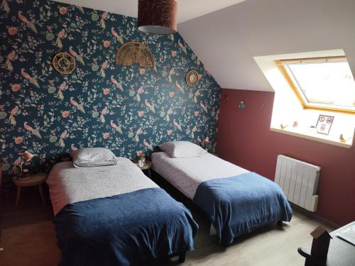 Tourville-la-Campagne Maison | chambre 2 lits d'une personne