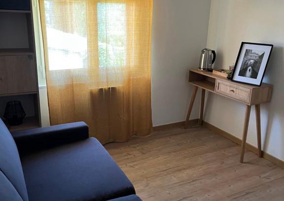 Mussidan Maison | Chambre 7 kitchenette Les gites de la Gare