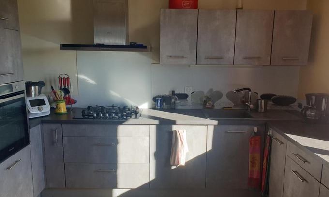 Figeac Maison | Chambre au calme avec cuisine équipée en supplément sur demande