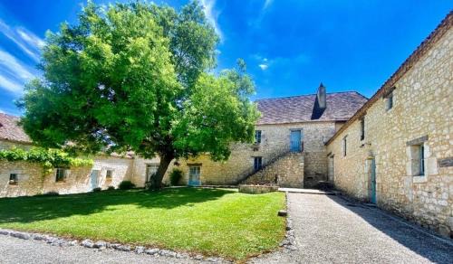 Conne-de-Labarde Maison | Chambre d'hôte "La Pierre" Domaine de Fonpeyroune