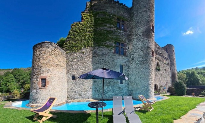 Belcastel Lit Et Petit-Déjeuner | Chambre d'Hôtes au Château de Belcastel