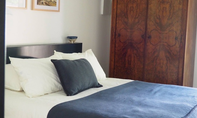 Trois Cocus - Borderouge - Croix-Daurade - Paleficat Lit Et Petit-Déjeuner | Chambre d'Hôtes En Apar-té en fond de jardin Calme Relaxation Piscine