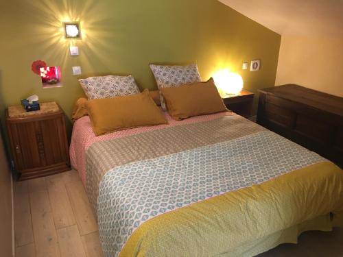Chire-en-Montreuil Lit Et Petit-Déjeuner | Chambre d'hôtes chez Denis et Margot