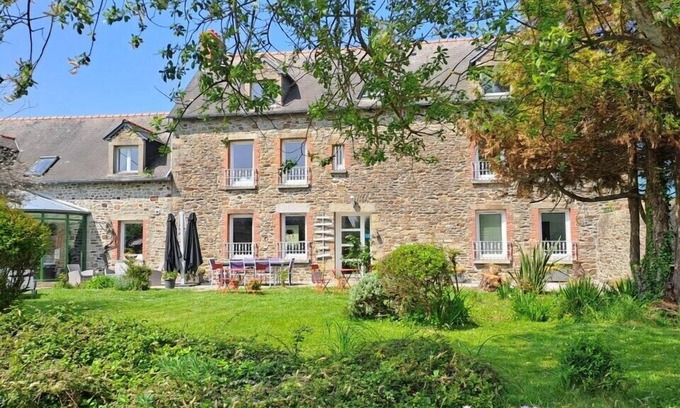 Cherrueix Maison | Chambre d'hôtes le lac