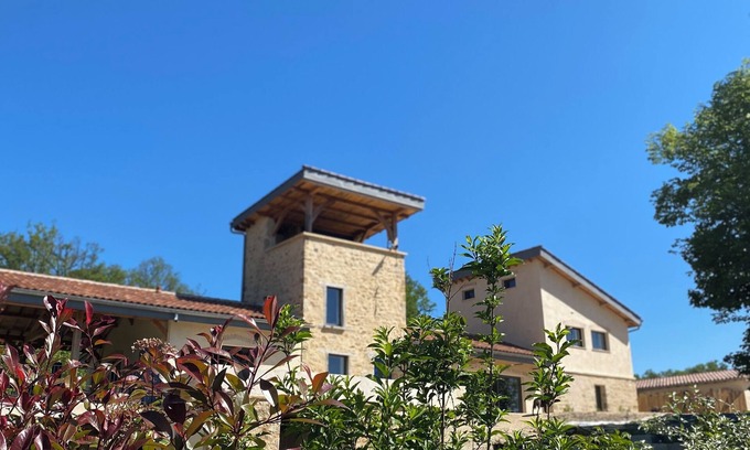 Figeac Lit Et Petit-Déjeuner | Chambre d'hôtes SPA privatif en option La Tour du Laurensou Figeac