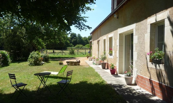 Bazouges-sur-le-Loir Maison | Chambre d'hôte en Vallée du Loir - Elevage des Rosiers