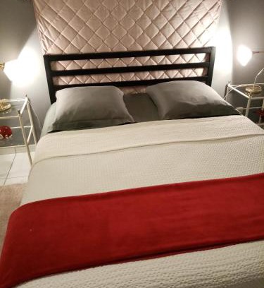 Vern-sur-Seiche Lit Et Petit-Déjeuner | Chambre d' hote avec grand lit et salle d'eau privative pour une persone ou un couple