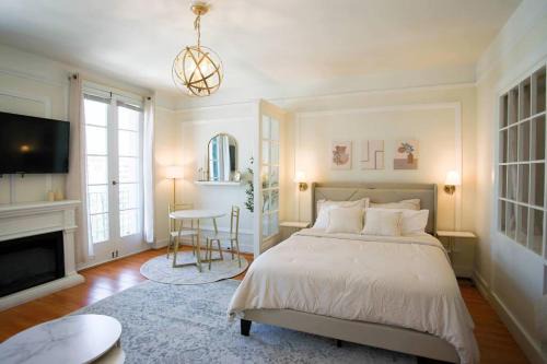 East Village Appartement | Chambre de Bonne in Downtown Long Beach