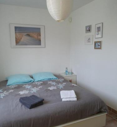 Fontenailles Maison | Chambre et sanitaires privés chez un particulier