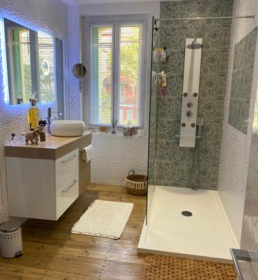 Ille-sur-Tet Maison | Chambre jungle chez l habitant