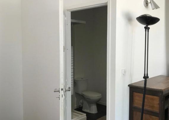 Les Serres - Vivier Maison | Chambre meublée Lyon ouest
