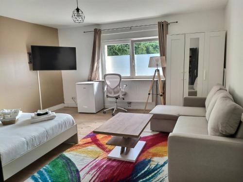 Woippy Lit Et Petit-Déjeuner | Chambre privée 23m - Canapé lit - WIFI - Appart 120m
