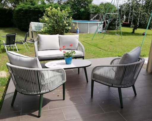 Vaux-sur-Vienne Maison | Chambre privée calme,campagne,étape,déplacement pro,abri moto vélo,parking