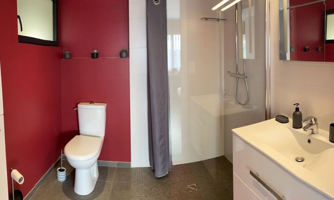 Merignies Lit Et Petit-Déjeuner | Chambre, sdd - wc, 24 m2, Accès Indépendant D'une Maison sur un Golf / PKG Fermé