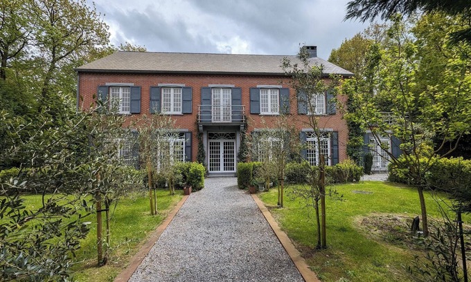 Liege Villa | Chambre Style Provençal Dans une Villa Près de L'ulg, du CHU et D'une Forêt