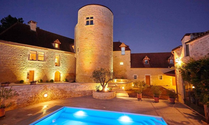 Les Arques Maison | Chambres d'hôtes La Tour de Ginaillac