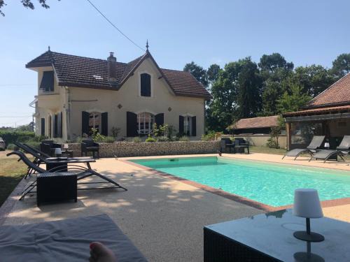Captieux Maison | Chambres d´hotes VILLA CAPSYLVAINE