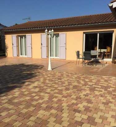 Saint-Georges-de-Reneins Lit Et Petit-Déjeuner | Chambres d'hôtes Chez Coco