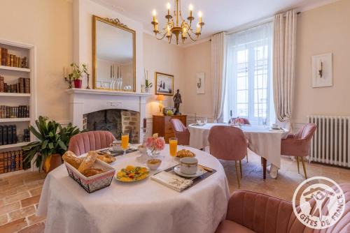 Saint-Laurent-des-Autels Maison | Chambres d'hôtes Le Griffon 1855
