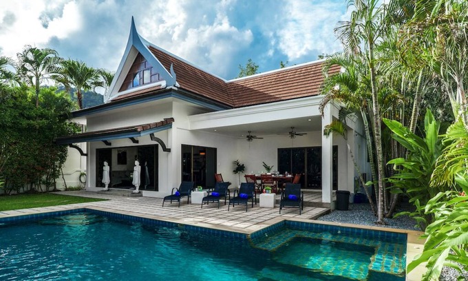 Rawai Villa | Champagne grand jardin piscine villa 3BR