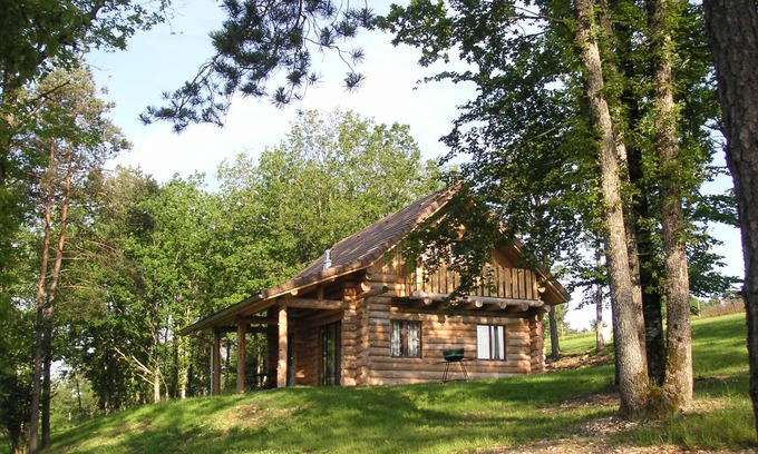 Essoyes Chalet De Ski | chalet en rondins en champagne avec PISCINE (en été) et SAUNA