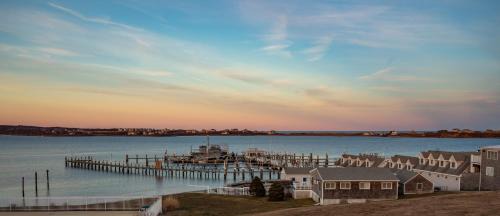 New Shoreham Hôtel | Champlin's Marina & Resort