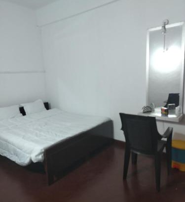 Elpitiya Hôtel | Chandima Guest House and Walkers Pub