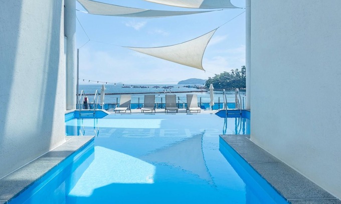 Changwon Maison | Changwon Healingtime Poolvilla Pension