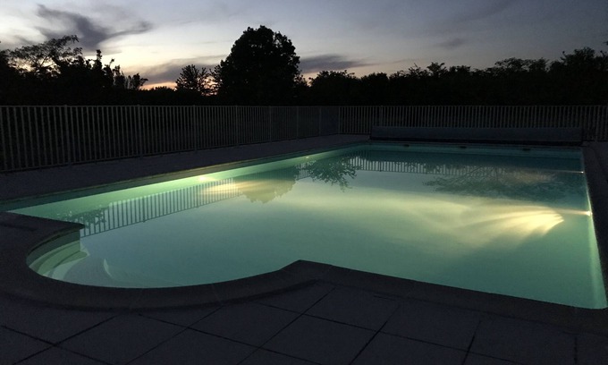 Saint-Simon-de-Pellouaille Maison | Charentaise 8 personnes avec piscine à 25 minutes de l'océan