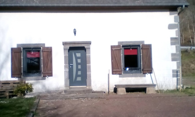 Saint-Sauves-d'Auvergne Maison | Maison de caractère dans le Massif du Sancy