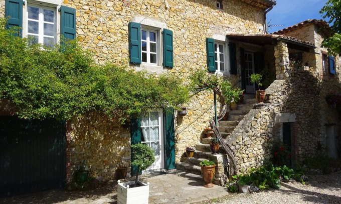 Boisset-et-Gaujac Autre | Mas cévenol de caractère avec piscine privée, prestation de qualité.