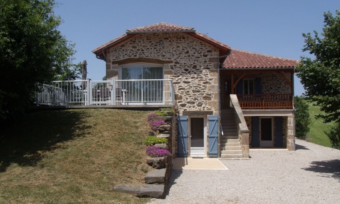 Sabadel-Latronquiere Maison | Gîte de caractères..