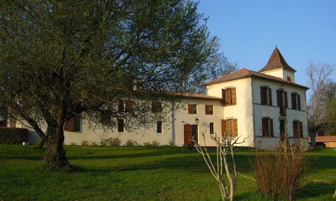 Saint-Pierre-du-Mont Maison | Propriété de caractère dans un parc arboré avec piscine
