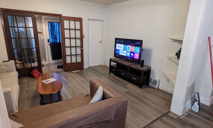 Thunder Bay Maison | Character Home Away from Home