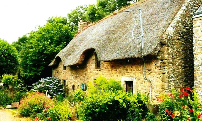 Plougoumelen Maison | Character house in the Gulf of Morbihan / Baden