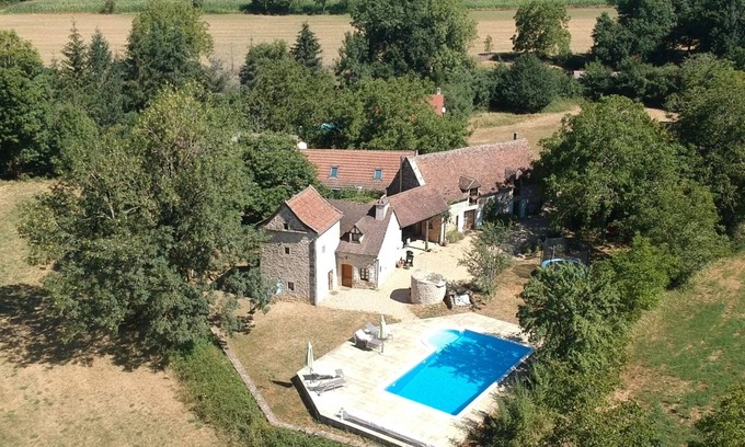 Saint-Projet Cottage | Maison de caractère avec piscine au coeur du parc naturel des Causses du Quercy